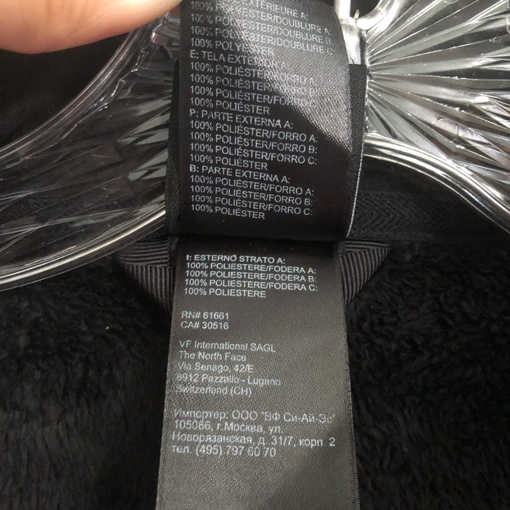 ❌SOLD❌ The North Face Women's Black Osito Fleece Jacket - Small Petite - Picture 9 of 13